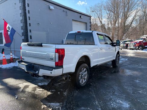 Used 2019 Ford F350 Platinum w/ Platinum Ultimate Package image 6