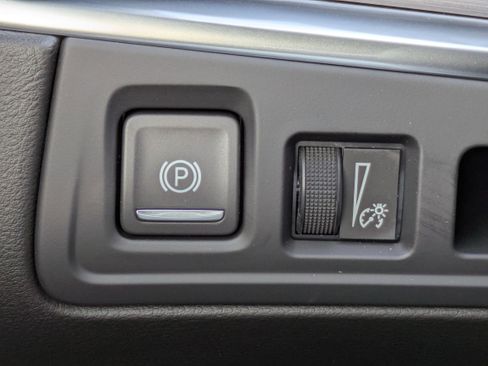 New 2026 Cadillac XT5 Luxury w/ LPO, Floor Liner Package image 24