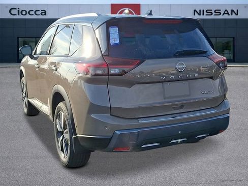 New 2025 Nissan Rogue SL w/ Tech Package image 2