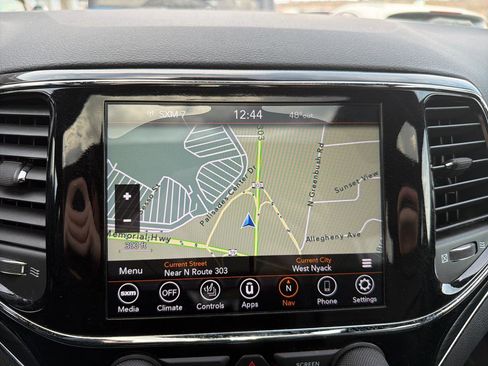 Used 2020 Jeep Grand Cherokee Limited image 23