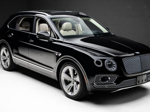 Used 2018 Bentley Bentayga AWD/4WD image 40