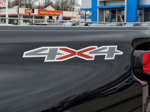 Certified 2025 Chevrolet Silverado 2500 LTZ w/ LTZ Convenience Package image 35