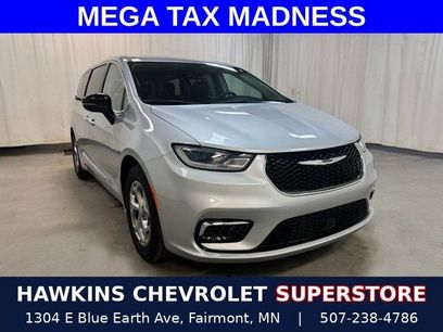 Used 2024 Chrysler Pacifica Limited