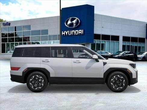 New 2025 Hyundai Santa Fe SE image 7
