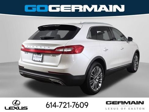 Used 2018 Lincoln MKX Reserve w/ Driver Assistance Package AWD/4WD image 9