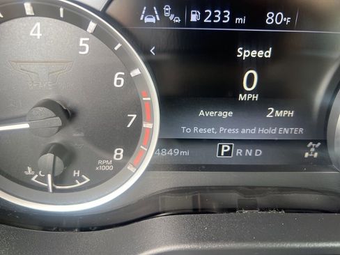 Used 2024 Nissan Titan SV w/ SV Convenience Package image 61