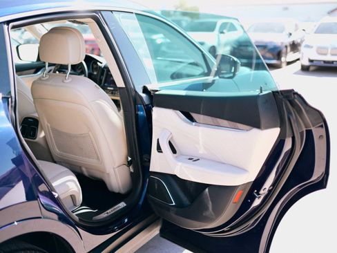 Used 2019 Maserati Levante GranLusso image 14