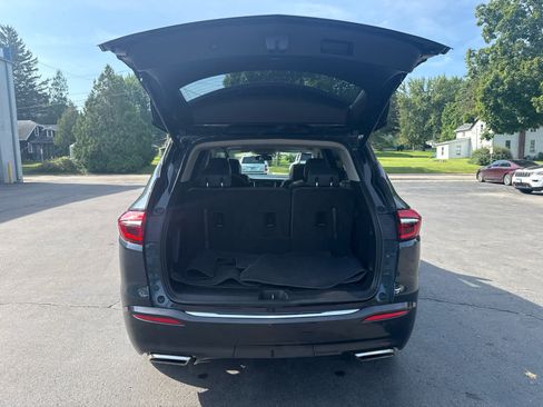 Used 2019 Buick Enclave Essence AWD/4WD image 17