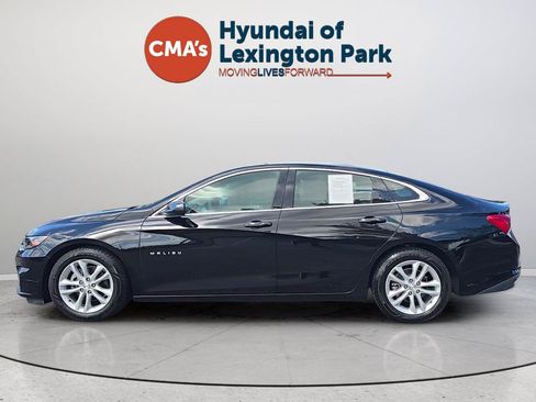 Used 2018 Chevrolet Malibu Hybrid w/ Leather Package FWD image 2