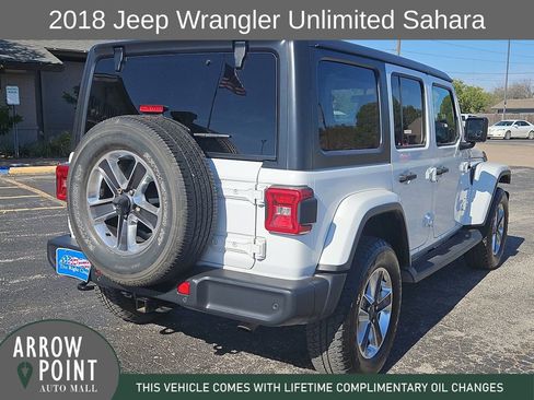 Used 2018 Jeep Wrangler Unlimited Sahara w/ Safety Group image 11