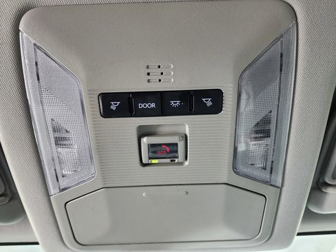 Used 2024 Toyota RAV4 XLE image 41