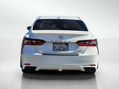 Used 2024 Toyota Camry SE image 5