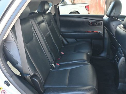 Used 2012 Lexus RX 450h FWD image 17