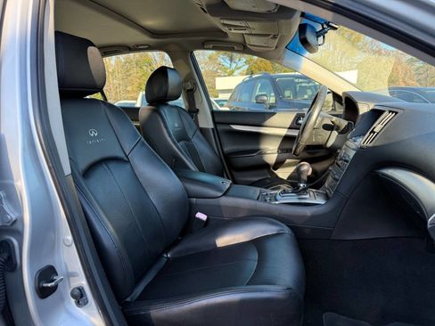 Used 2012 INFINITI G37 x Sedan w/ Premium Pkg image 12