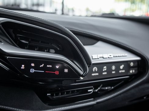 Used 2023 Ferrari SF90 Stradale image 31