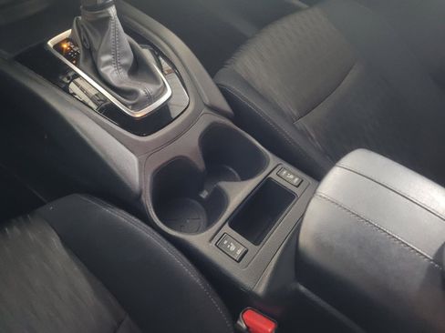 Used 2018 Nissan Rogue SV w/ Premium Package image 26