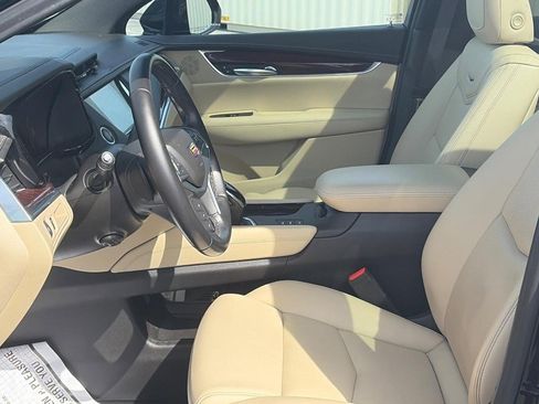 Used 2018 Cadillac XT5 Premium Luxury AWD/4WD image 19