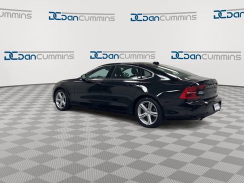 Used 2018 Volvo S90 T5 Momentum w/ Momentum Plus Package AWD/4WD image 6