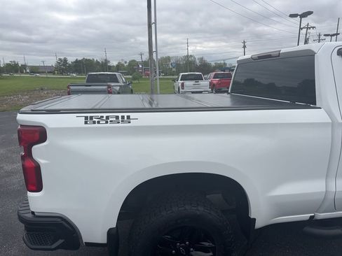 Used 2019 Chevrolet Silverado 1500 LT Trail Boss w/ Bed Protection Package AWD/4WD image 17