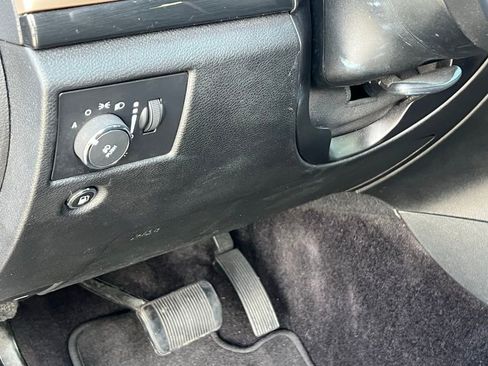 Used 2016 Jeep Grand Cherokee Laredo 75th Anniversary image 25