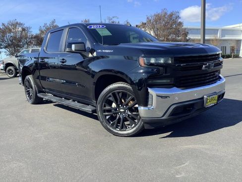 Used 2019 Chevrolet Silverado 1500 LT w/ All-Star Edition image 2