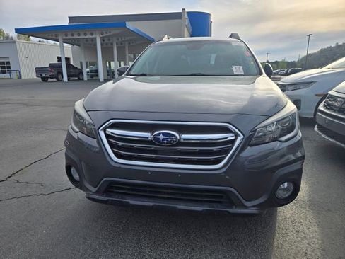 Used 2018 Subaru Outback 2.5i Premium image 2