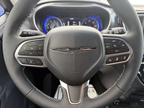 New 2026 Chrysler Pacifica Select FWD image 15