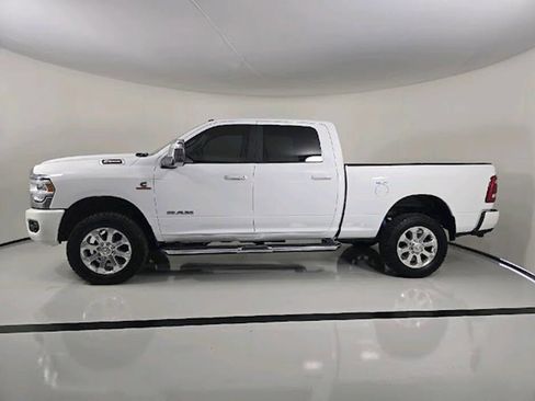 Used 2023 RAM 2500 Laramie AWD/4WD image 4