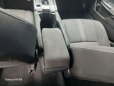 Used 2018 Honda Civic Sport image 28