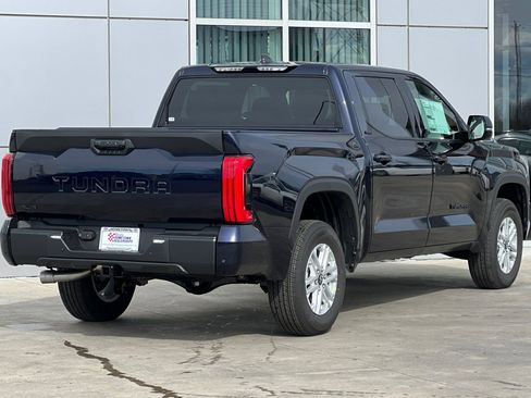 Used 2025 Toyota Tundra SR5 w/ SR5 Premium Package AWD/4WD image 4