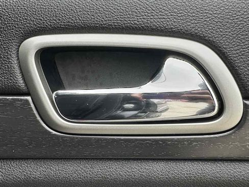 Used 2018 Jeep Grand Cherokee Altitude image 37