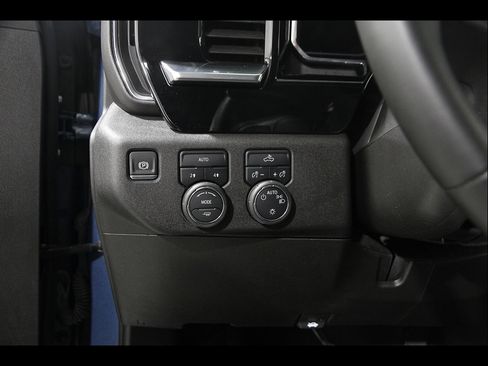 Certified 2024 Chevrolet Silverado 1500 LT AWD/4WD image 6