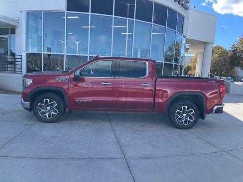 Used 2025 GMC Sierra 1500 SLT image 4