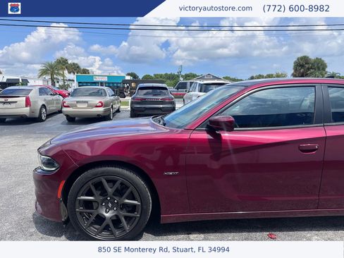 Used 2018 Dodge Charger R/T w/ Navigation & Travel Group image 6