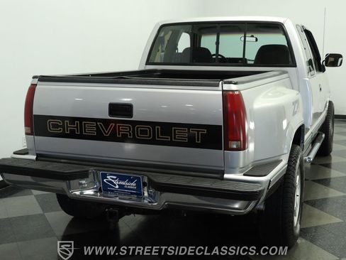 Used 1992 Chevrolet Silverado 1500 4x4 Extended Cab image 9
