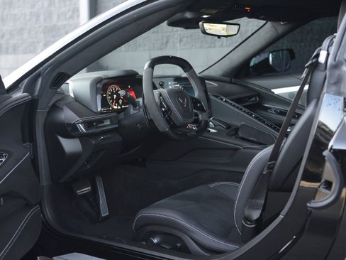 Used 2024 Chevrolet Corvette Z06 image 4