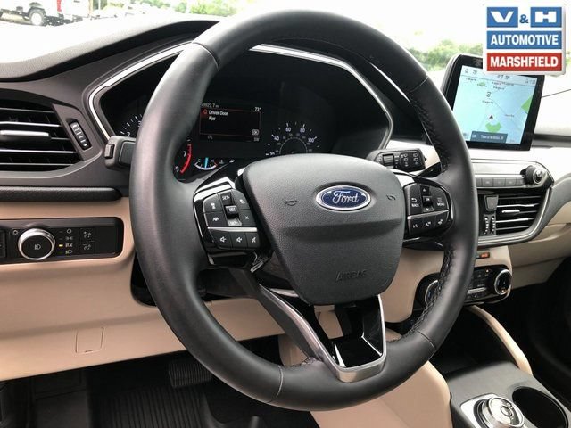 Used 2022 Ford Escape SEL AWD/4WD image 5