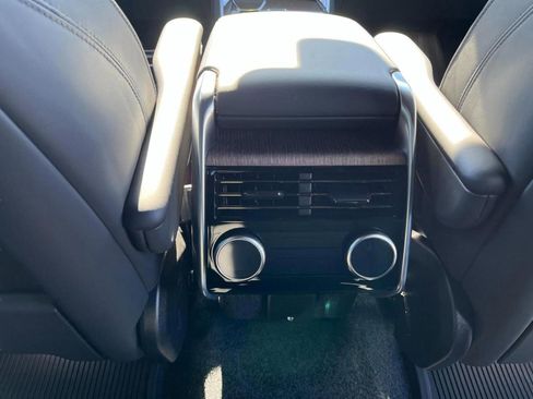 New 2025 Land Rover Range Rover SE image 19