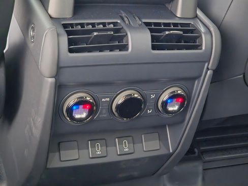 New 2026 Land Rover Defender 110 OCTA AWD/4WD image 14