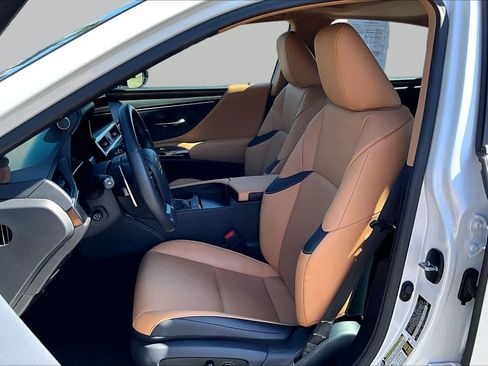 Certified 2024 Lexus ES 350 w/ Premium Package FWD image 7