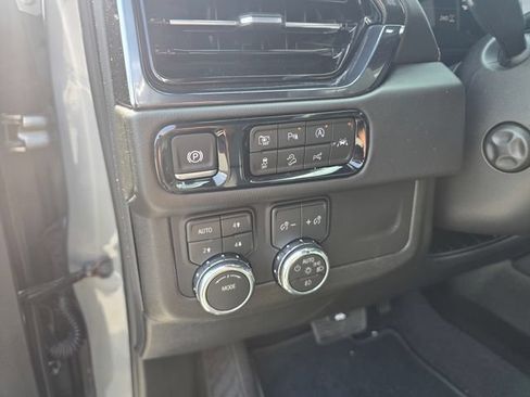 Used 2026 GMC Yukon AT4 AWD/4WD image 26