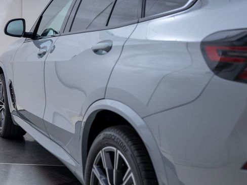 Used 2025 BMW X5 xDrive40i w/ M Sport Package AWD/4WD image 11