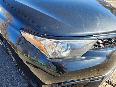 Used 2017 Toyota Corolla iM w/ Carpet Mat Package image 4