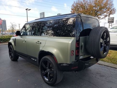 Used 2023 Land Rover Defender 110 X-Dynamic SE image 3