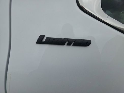 Used 2024 Toyota Tundra Limited w/ Power Package image 4