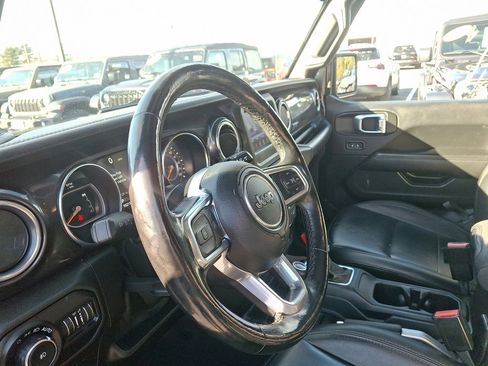 Used 2021 Jeep Wrangler Unlimited Sahara image 25