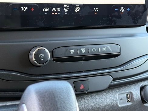 New 2026 Ford Transit 250 148 Medium Roof image 9