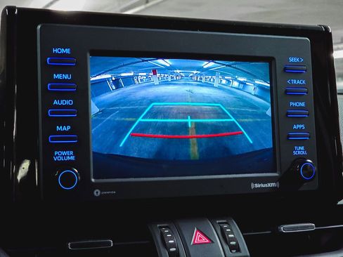 Used 2022 Toyota RAV4 XLE Premium image 30