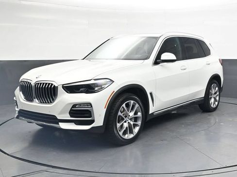 Used 2021 BMW X5 xDrive40i w/ Premium Package 3 AWD/4WD image 10