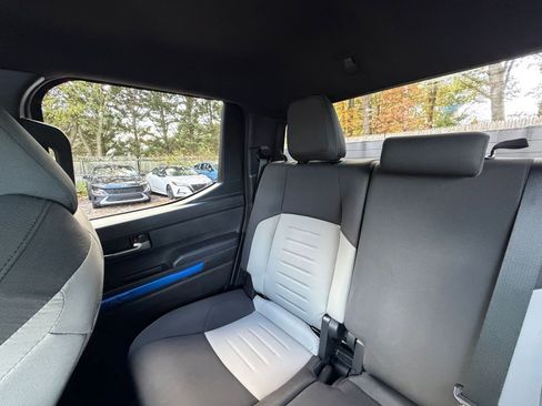 Used 2025 Toyota Tacoma TRD Off-Road image 37